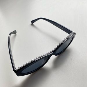 Anthropologie cat eye sunglasses with pearl detail